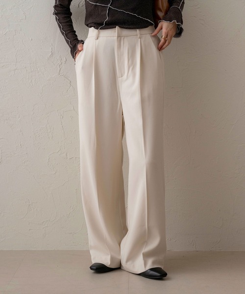 NOAHL(ノアル)の「【NOAHL】タックストレートパンツ(その他パンツ・レディース・オリーブ/ブラック/オフホワイト・S/M)」の2枚目の写真