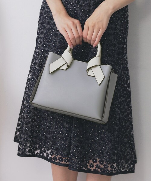 index（インデックス）の「【2WAY】リボンハンドルミドルトートバッグ（トートバッグ・レディース・ブルー系5/ブラック系/ホワイト系3・00）」の3枚目の写真