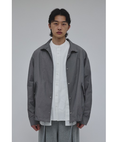 STYLEMIXER(スタイルミキサー)の「スタンドカラーコーチジャケット(ブルゾン・メンズ・ベージュ/ブラック/グレー・MEDIUM/LARGE)」の1枚目の写真