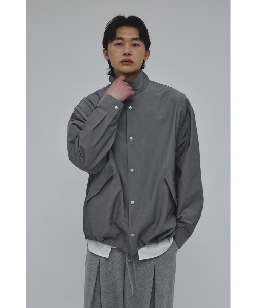 STYLEMIXER(スタイルミキサー)の「スタンドカラーコーチジャケット(ブルゾン・メンズ・ベージュ/ブラック/グレー・MEDIUM/LARGE)」の22枚目の写真