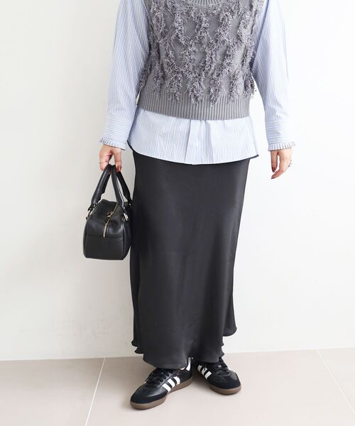 le.coeur blanc(ルクールブラン)の「《手洗い可能》マットサテンナロースカート(スカート・レディース・ブラック/ブラウン/キャメル・38)」の4枚目の写真
