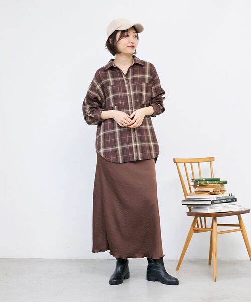 le.coeur blanc(ルクールブラン)の「《手洗い可能》マットサテンナロースカート(スカート・レディース・ブラック/ブラウン/キャメル・38)」の7枚目の写真