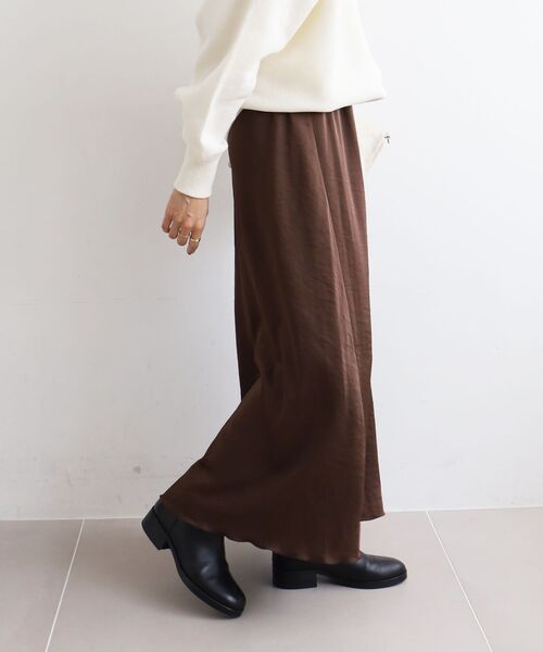 le.coeur blanc(ルクールブラン)の「《手洗い可能》マットサテンナロースカート(スカート・レディース・ブラック/ブラウン/キャメル・38)」の9枚目の写真