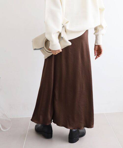 le.coeur blanc(ルクールブラン)の「《手洗い可能》マットサテンナロースカート(スカート・レディース・ブラック/ブラウン/キャメル・38)」の10枚目の写真