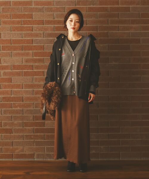 le.coeur blanc(ルクールブラン)の「《手洗い可能》マットサテンナロースカート(スカート・レディース・ブラック/ブラウン/キャメル・38)」の17枚目の写真