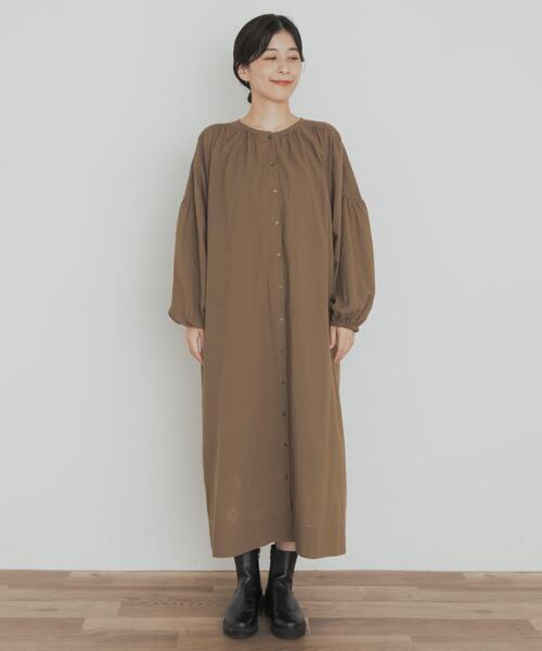 URBAN RESEARCH DOORS(アーバンリサーチドアーズ)の「エンブロイダリーギャザーワンピース(ワンピース・レディース・カーキ/ブラック・MEDIUM)」の18枚目の写真