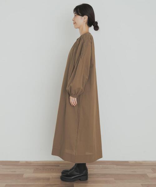 URBAN RESEARCH DOORS(アーバンリサーチドアーズ)の「エンブロイダリーギャザーワンピース(ワンピース・レディース・カーキ/ブラック・MEDIUM)」の19枚目の写真