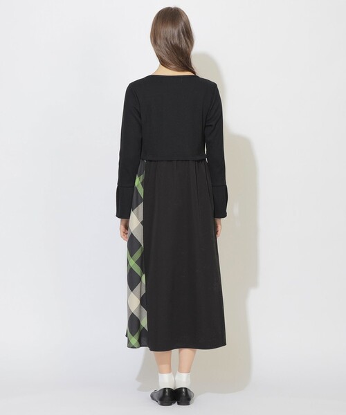 CB CRESTBRIDGE（シービークレストブリッジ）の「サイドチェック切替コンビワンピース（ワンピース・レディース・ブラック/ベージュ/ダークネイビー・M/S）」の20枚目の写真
