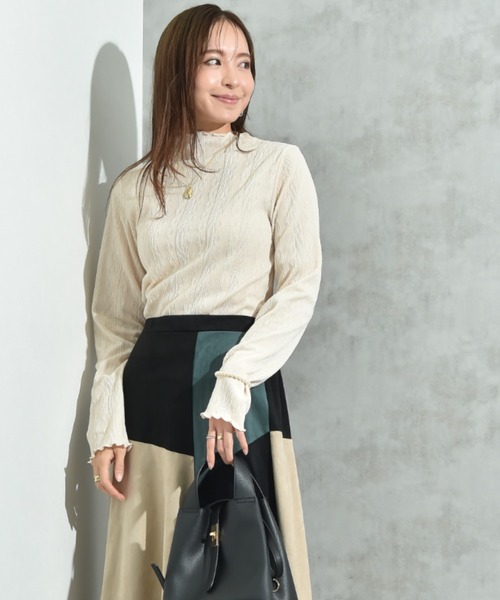 INTERPLANET(インタープラネット)の「フクレジャガード長袖ハイネックプルオーバー(Tシャツ/カットソー・レディース・グレー/ブラック/ライトベージュ・FREE)」の4枚目の写真