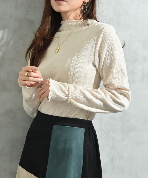 INTERPLANET(インタープラネット)の「フクレジャガード長袖ハイネックプルオーバー(Tシャツ/カットソー・レディース・グレー/ブラック/ライトベージュ・FREE)」の9枚目の写真