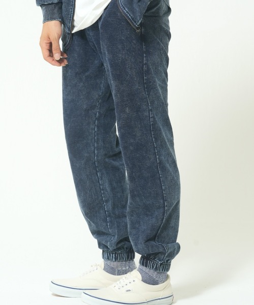 CORISCO(コリスコ)の「カットデニムケミカル加工ジョガーパンツ(M1)(スウェットパンツ・メンズ・ブラック/インディゴブルー・X-LARGE/LARGE/MEDIUM)」の2枚目の写真