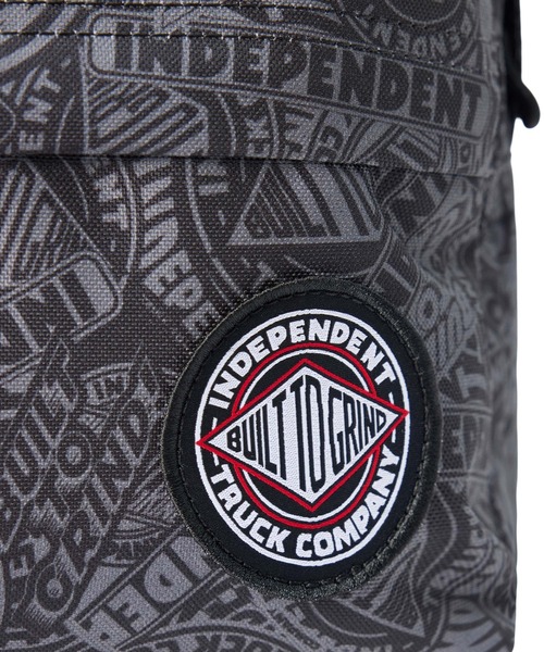 DAKINE(ダカイン)の「DAKINE 365 BACKPACK X I 【DAKINE × INDEPENDENT】バックパック/リュック 21L【2025年秋冬モデル】/ダカインインディペンデントコラボバックパック・リュックサック(バックパック/リュック・メンズ・ブラック系その他/エンジ・FREE)」の6枚目の写真