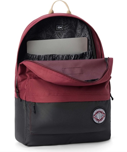 DAKINE(ダカイン)の「DAKINE 365 BACKPACK X I 【DAKINE × INDEPENDENT】バックパック/リュック 21L【2025年秋冬モデル】/ダカインインディペンデントコラボバックパック・リュックサック(バックパック/リュック・メンズ・ブラック系その他/エンジ・FREE)」の9枚目の写真