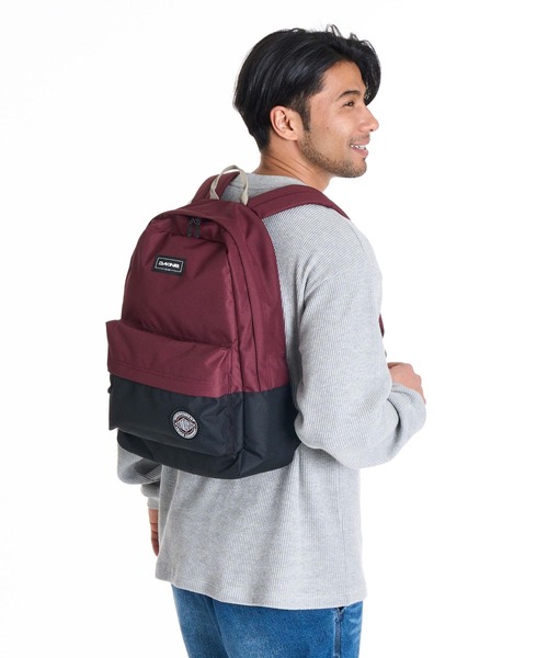 DAKINE(ダカイン)の「DAKINE 365 BACKPACK X I 【DAKINE × INDEPENDENT】バックパック/リュック 21L【2025年秋冬モデル】/ダカインインディペンデントコラボバックパック・リュックサック(バックパック/リュック・メンズ・ブラック系その他/エンジ・FREE)」の8枚目の写真
