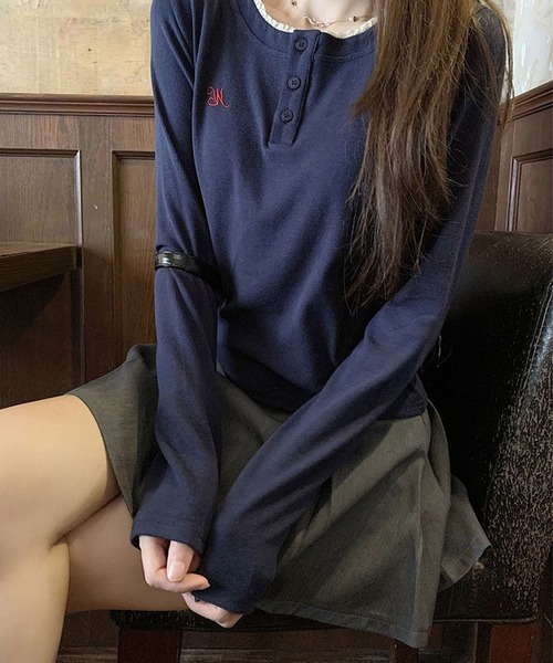 Nia(ニア)の「Nia(ニア)/ヘンリーネック フリル 長袖カットソー(Tシャツ/カットソー・レディース・ネイビー/グレー・MEDIUM/SMALL)」の13枚目の写真