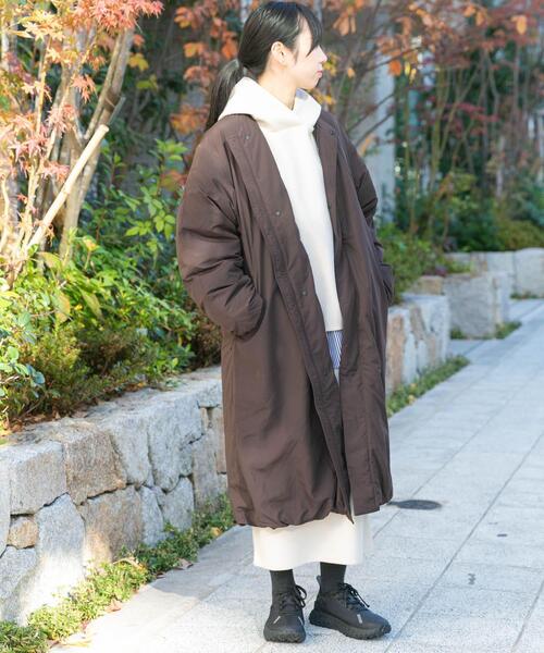 EKAL（エカル）の「『UR TECH』中綿 ノーカラーコート（ダウンジャケット/コート・レディース・モカ/ダークブラウン/チャコールグレー・ONE）」の7枚目の写真