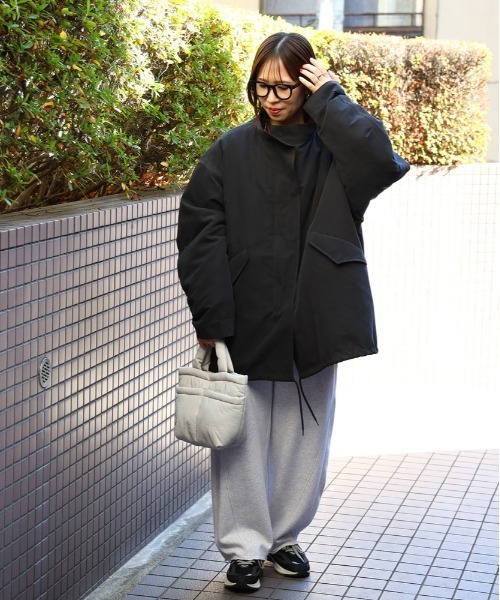 Right-on(ライトオン)の「【HONEYSUCKLE ROSE】加工スウェットパンツ (トレンド/リラックス/柔らか素材/微光沢)(その他パンツ・レディース・オフホワイト/ダークグレー/ブラック/グレー・S/M/L)」の18枚目の写真