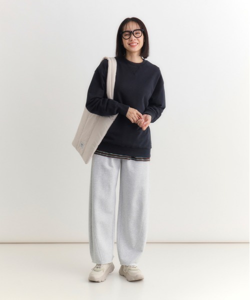 Right-on（ライトオン）の「【HONEYSUCKLE ROSE】加工スウェットパンツ (トレンド/リラックス/柔らか素材/微光沢)（スウェットパンツ・レディース・ダークグレー/ブラック/オフホワイト/グレー・S/L/M）」の19枚目の写真