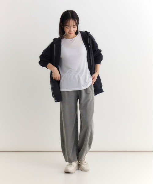 Right-on（ライトオン）の「【HONEYSUCKLE ROSE】加工スウェットパンツ (トレンド/リラックス/柔らか素材/微光沢)（スウェットパンツ・レディース・ダークグレー/ブラック/オフホワイト/グレー・S/L/M）」の15枚目の写真