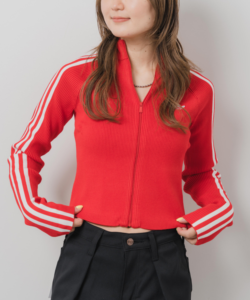 adidas(アディダス)の「adidas / アディダス SLIM KNIT TT(ニット/セーター・レディース・ブラック/レッド・MEDIUM)」の2枚目の写真