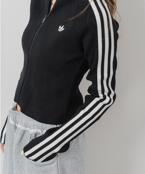 adidas(アディダス)の「adidas / アディダス SLIM KNIT TT(ニット/セーター・レディース・ブラック/レッド・MEDIUM)」の19枚目の写真