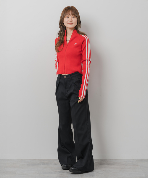 adidas(アディダス)の「adidas / アディダス SLIM KNIT TT(ニット/セーター・レディース・ブラック/レッド・MEDIUM)」の10枚目の写真