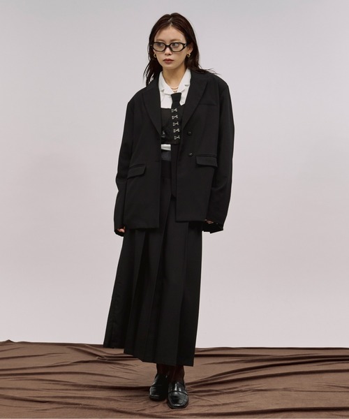 Ezick（エジック）の「back tuck jacket バックタックテーラードジャケット/セットアップ対応（テーラードジャケット・レディース・ブラック/グレー・FREE）」の4枚目の写真