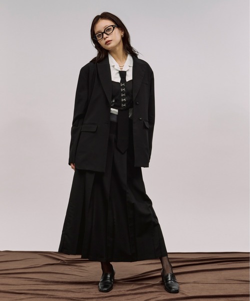 Ezick（エジック）の「back tuck jacket バックタックテーラードジャケット/セットアップ対応（テーラードジャケット・レディース・ブラック/グレー・FREE）」の5枚目の写真