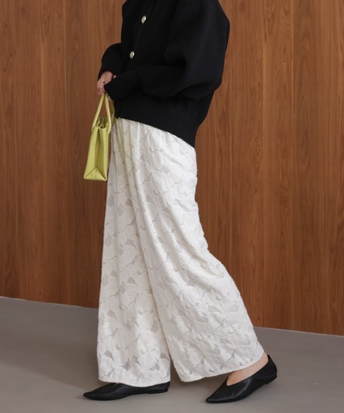 Bou Jeloud(ブージュルード)の「起毛レースワイドパンツ(その他パンツ・レディース・ブラック/オフホワイト・FREE)」の6枚目の写真