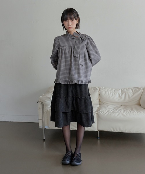 UNE MANSION(ユヌマンション)の「オータムチェックパターンリボンタイラブリーブラウス(シャツ/ブラウス・レディース・グレー/ネイビー・FREE)」の13枚目の写真
