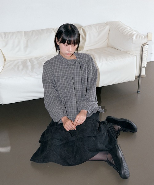 UNE MANSION(ユヌマンション)の「オータムチェックパターンリボンタイラブリーブラウス(シャツ/ブラウス・レディース・グレー/ネイビー・FREE)」の16枚目の写真
