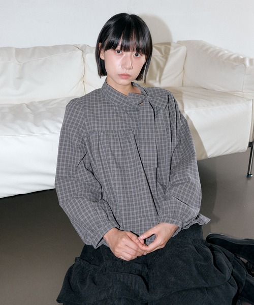 UNE MANSION(ユヌマンション)の「オータムチェックパターンリボンタイラブリーブラウス(シャツ/ブラウス・レディース・グレー/ネイビー・FREE)」の14枚目の写真