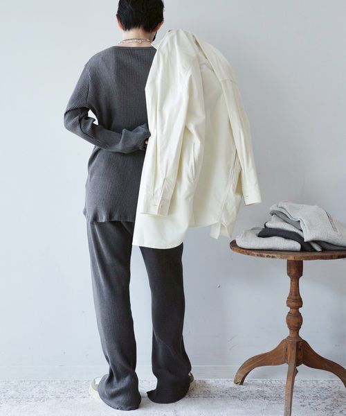 JOURNAL STANDARD LUXE（ジャーナルスタンダード　ラックス）の「テレコ ヘンリーN-プルオーバー（Tシャツ/カットソー・レディース・チャコールグレー/ベージュ・FREE）」の6枚目の写真