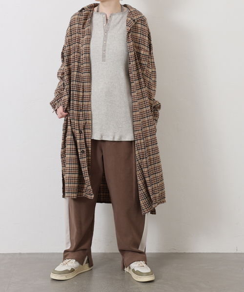 JOURNAL STANDARD LUXE（ジャーナルスタンダード　ラックス）の「テレコ ヘンリーN-プルオーバー（Tシャツ/カットソー・レディース・チャコールグレー/ベージュ・FREE）」の14枚目の写真