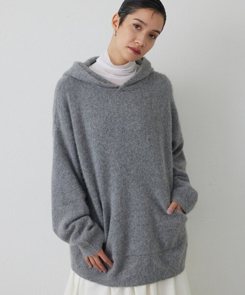 THE PAUSE(ザ ポーズ)の「【THE PAUSE】ファーニットフーディープルオーバー(ニット/セーター・レディース・グレー/ライトベージュ・FREE)」の3枚目の写真