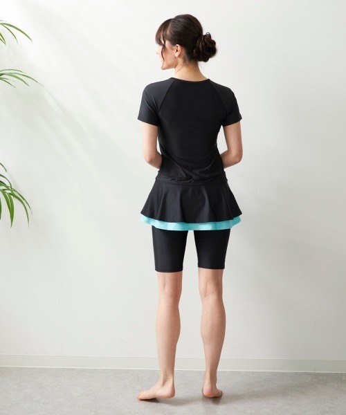 FILA(フィラ)の「【FILA/フィラ】レディースフィットネス水着 セパレート水着 チュニック フリル 体型カバー ヨガウェア ピラティス トレーニングウェア(水着・レディース・ブラック×ピンク/ブラック×グリーン・LARGE/X-LARGE/XX-LARGE/XXX-LARGE/MEDIUM)」の8枚目の写真