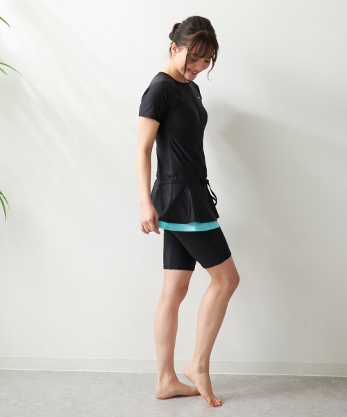 FILA(フィラ)の「【FILA/フィラ】レディースフィットネス水着 セパレート水着 チュニック フリル 体型カバー ヨガウェア ピラティス トレーニングウェア(水着・レディース・ブラック×ピンク/ブラック×グリーン・LARGE/X-LARGE/XX-LARGE/XXX-LARGE/MEDIUM)」の12枚目の写真