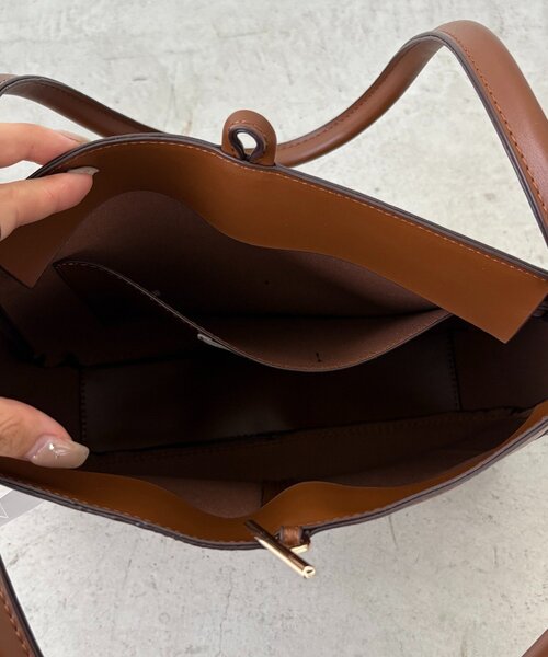 CAPRICIEUX LE'MAGE(カプリシューレマージュ)の「【新色/ベージュ】トリミングトートバッグ(ショルダーバッグ・レディース・ブラウン/ブラック/ベージュ・FREE)」の13枚目の写真