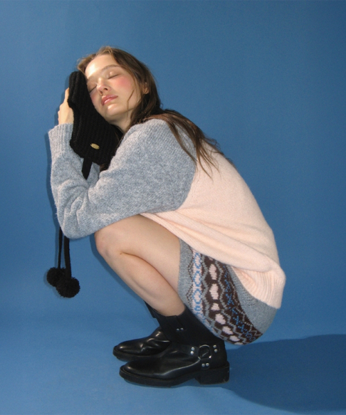RONRON(ロンロン)の「HEART NORDIC ZIP UP SKIRT GREY(スカート・レディース・その他・FREE)」の3枚目の写真