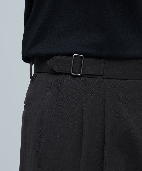 MUSINSA STANDARD（ムシンサスタンダード）の「サイドアジャストツーピンタックワイドスラックス[ダークグレー]（スラックス・メンズ・その他・40/38/42/26/27/28/29）」の4枚目の写真