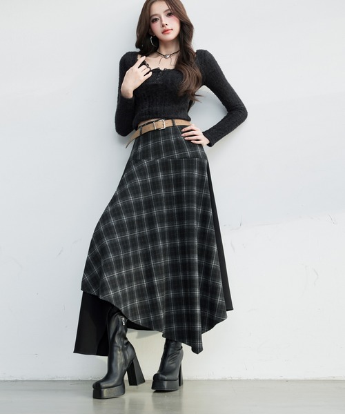 VEILA(ヴェイラ)の「アシメチェックベルトフレアスカート(スカート・レディース・ブラック・M/L)」の6枚目の写真