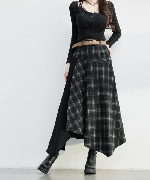 VEILA(ヴェイラ)の「アシメチェックベルトフレアスカート(スカート・レディース・ブラック・M/L)」の7枚目の写真