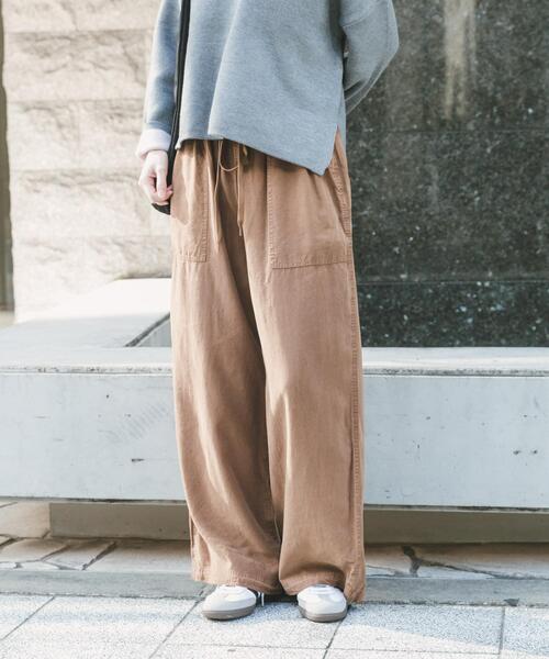 ITEMS URBANRESEARCH(アイテムズ アーバンリサーチ)の「リラクシーイージーパンツ(その他パンツ・レディース・ブラウン/チャコールグレー/グレー系その他・FREE)」の1枚目の写真