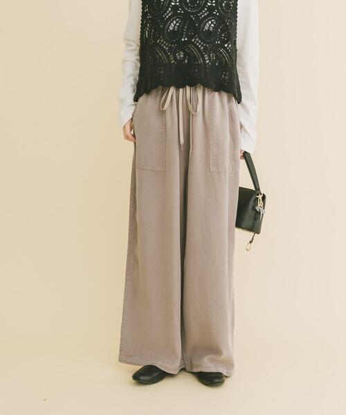 ITEMS URBANRESEARCH(アイテムズ アーバンリサーチ)の「リラクシーイージーパンツ(その他パンツ・レディース・ブラウン/チャコールグレー/グレー系その他・FREE)」の12枚目の写真