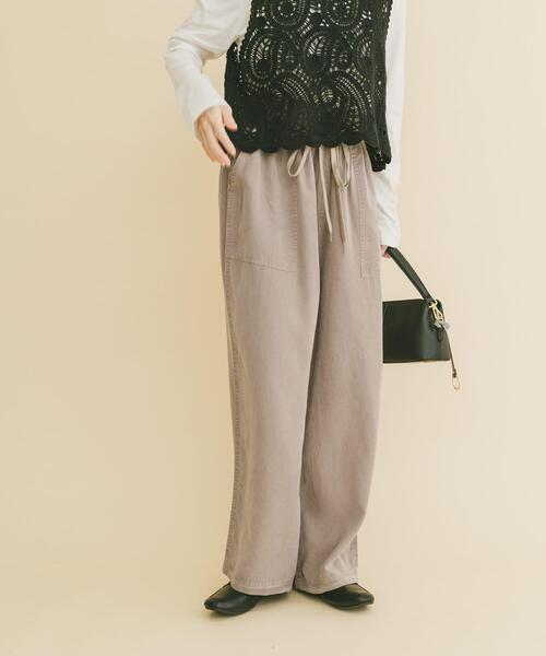 ITEMS URBANRESEARCH(アイテムズ アーバンリサーチ)の「リラクシーイージーパンツ(その他パンツ・レディース・ブラウン/チャコールグレー/グレー系その他・FREE)」の11枚目の写真