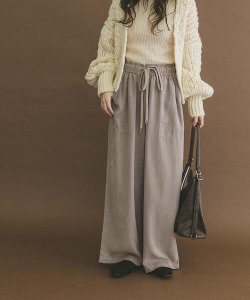 ITEMS URBANRESEARCH(アイテムズ アーバンリサーチ)の「リラクシーイージーパンツ(その他パンツ・レディース・ブラウン/チャコールグレー/グレー系その他・FREE)」の6枚目の写真