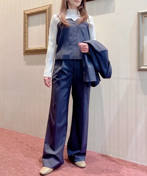 m.f.editorial(エムエフエディトリアル)の「【ストレッチ ウォッシャブル】m.f.エディトリアルレディース ピンスト ビスチェ 紺(セットアップ可能)(スーツベスト・レディース・ネイビー・MEDIUM/LARGE)」の13枚目の写真