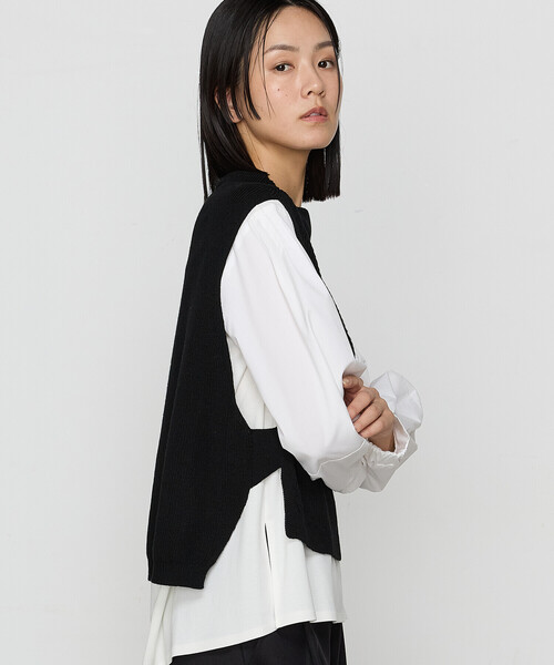 Gabardine K.T(ギャバジンケーティー)の「〔 +サイズ 〕 ダイヤ柄 ニットベスト(ベスト・レディース・オフホワイト/グレー・13号/17号)」の9枚目の写真