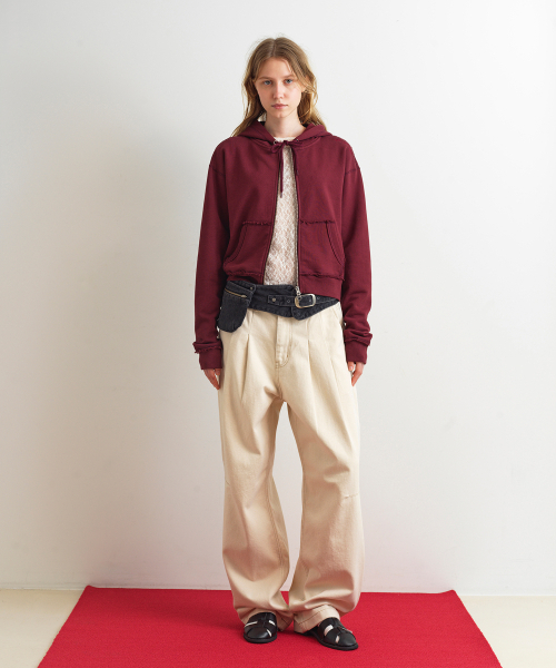AOPT（アオプト）の「TWO-TUCK WIDE DENIM PANTS - CREAM（デニムパンツ・レディース・その他・SMALL/MEDIUM）」の3枚目の写真