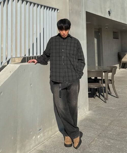 ENDOOR（エンドア）の「Belted corduroy denim pants (black)（デニムパンツ・メンズ・ブラック・1/3）」の4枚目の写真
